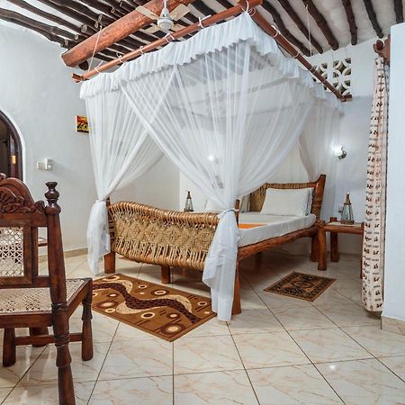 Diani Beach-Villa Kirsch Галу Экстерьер фото