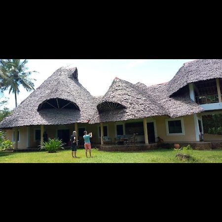 Diani Beach-Villa Kirsch Галу Экстерьер фото